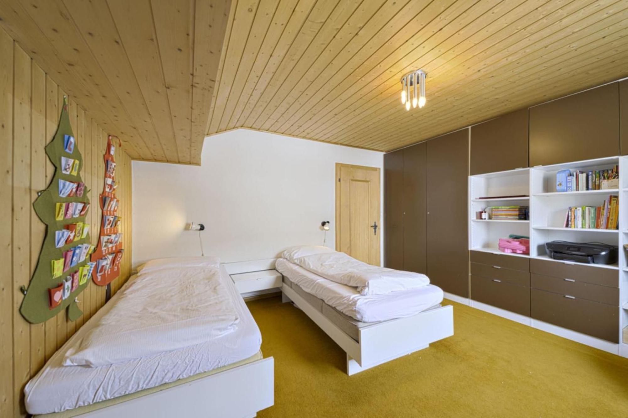 Chesa Clus - Zuoz Apartment Bagian luar foto