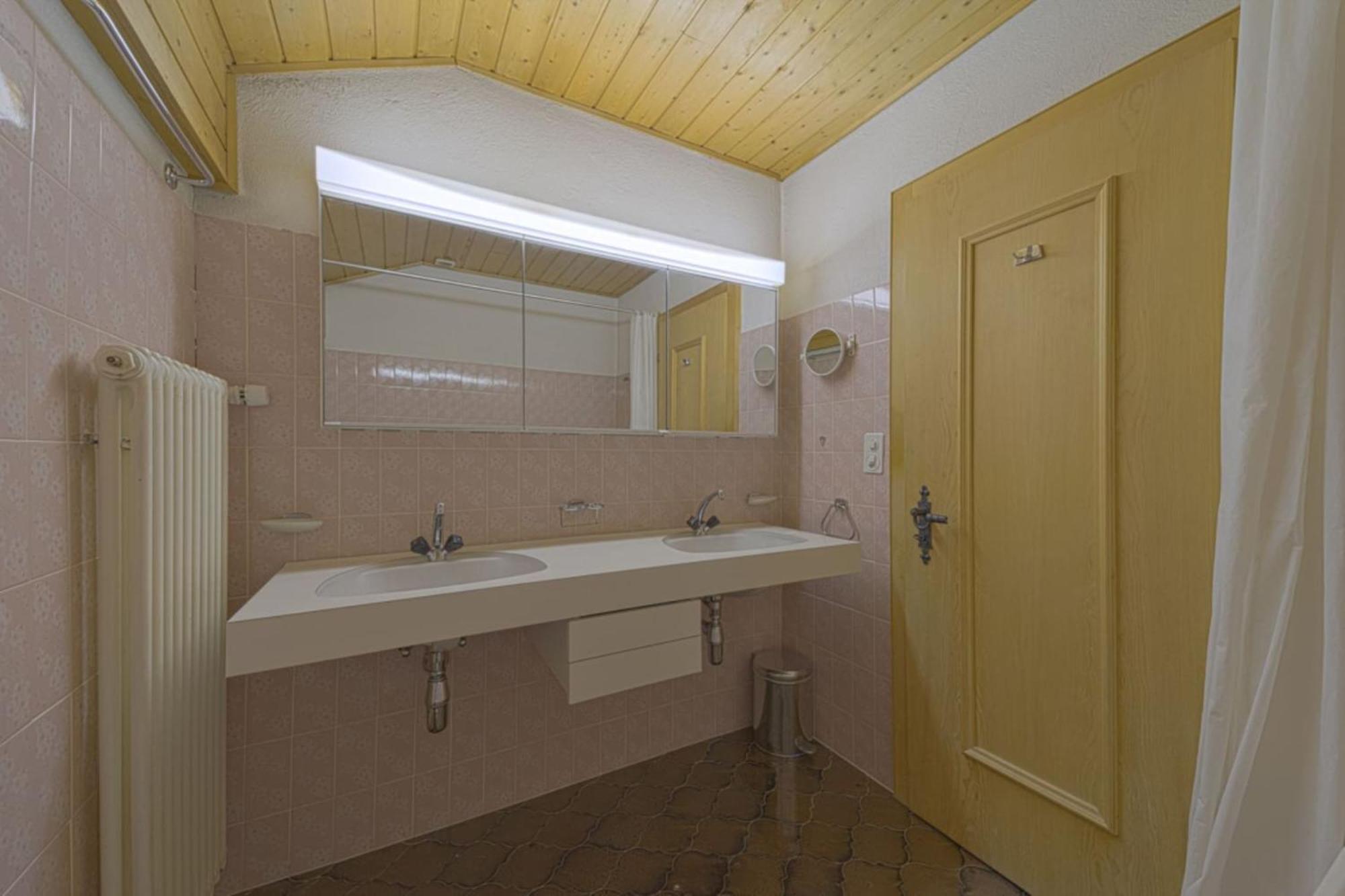 Chesa Clus - Zuoz Apartment Bagian luar foto