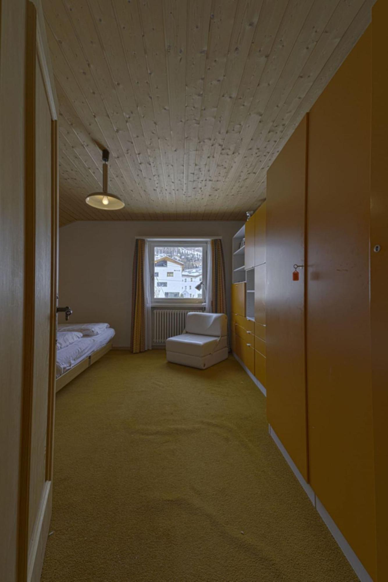 Chesa Clus - Zuoz Apartment Bagian luar foto