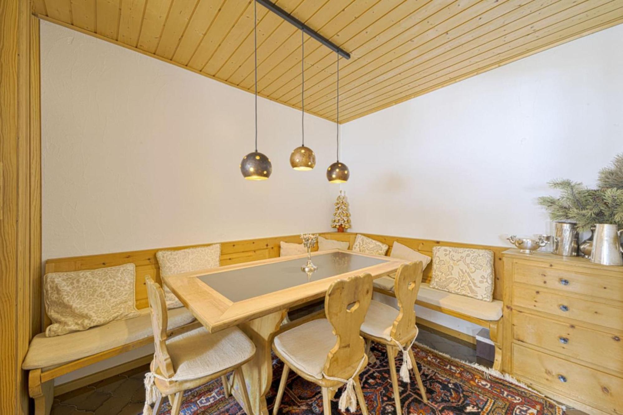 Chesa Clus - Zuoz Apartment Bagian luar foto