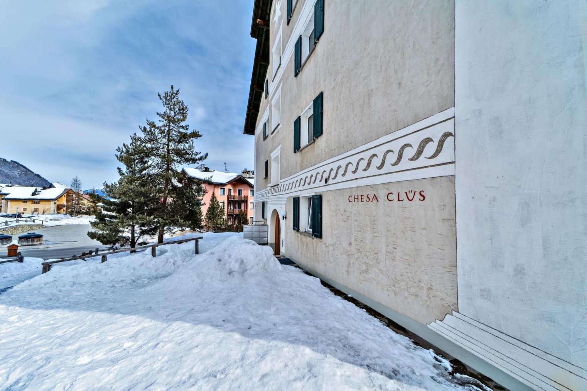 Chesa Clus - Zuoz Apartment Bagian luar foto